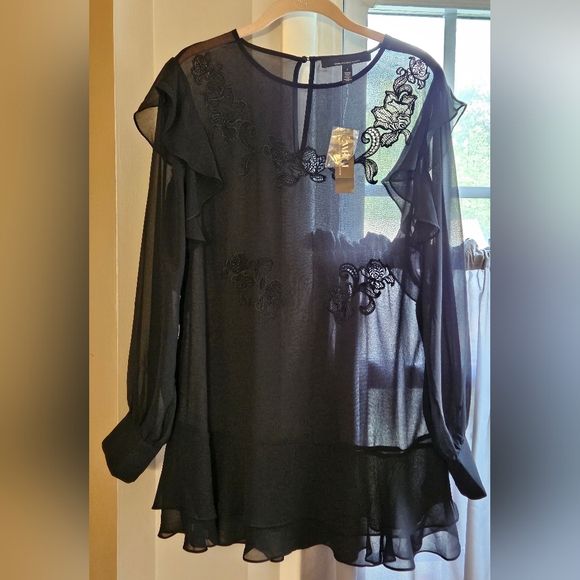 White House Black Market Applique Tunic - Picture 2 of 14